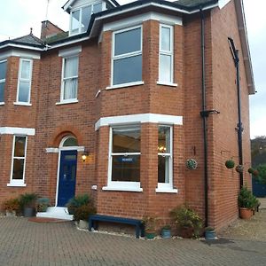 The Groveside Guest House